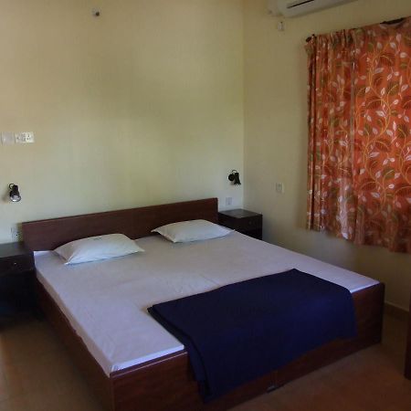Empire Guest House Calangute Luaran gambar