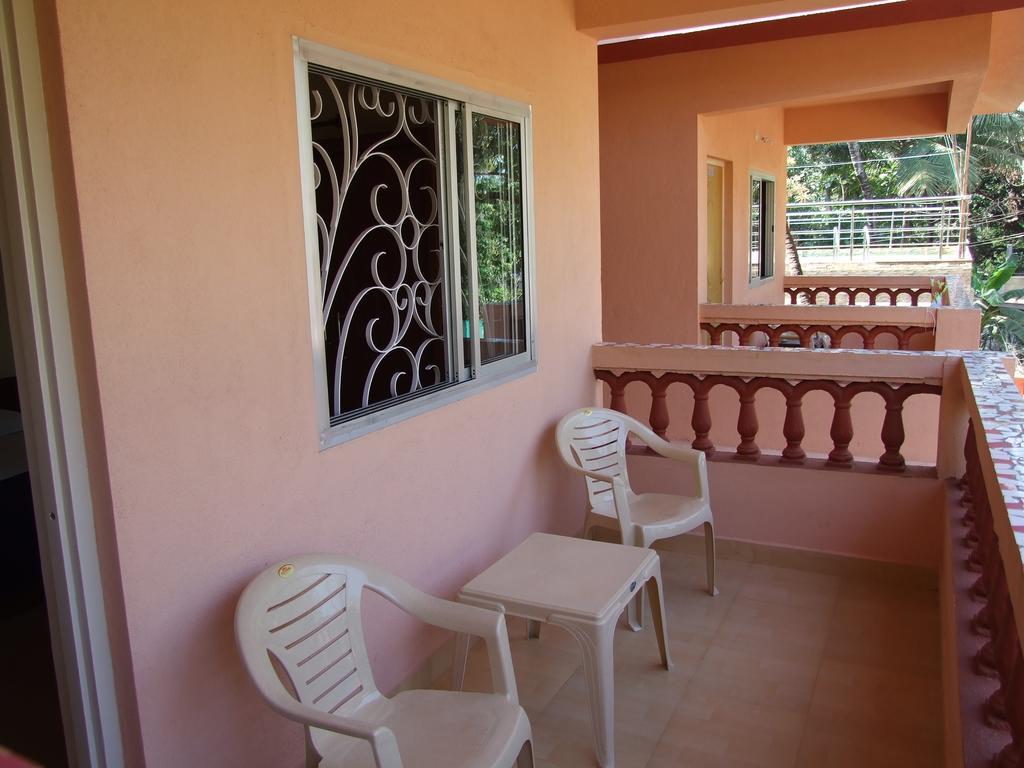 Empire Guest House Calangute Luaran gambar