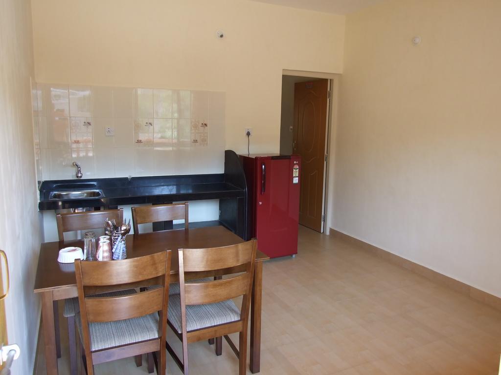 Empire Guest House Calangute Luaran gambar