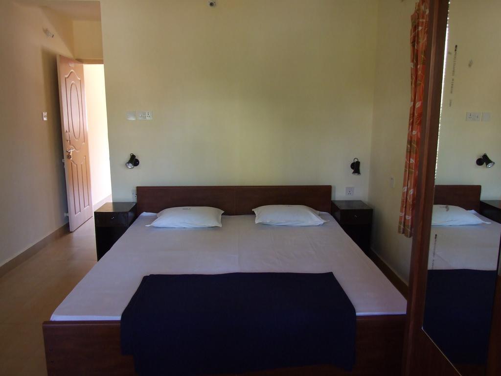 Empire Guest House Calangute Luaran gambar
